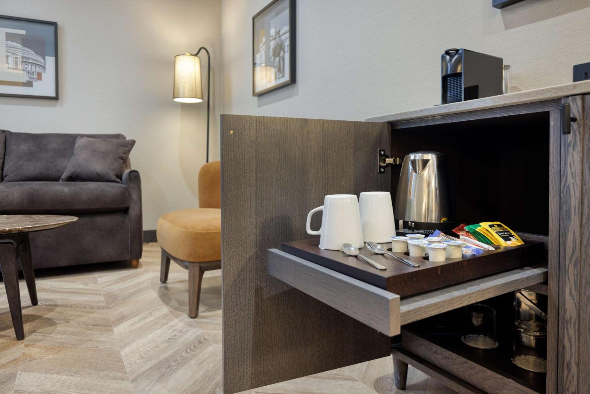 Hotel Doubletree By Hilton Victoria Londres